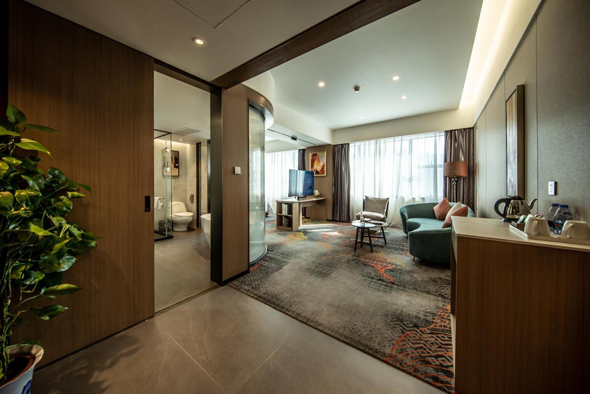 Romanjoy International Hotel Shenzhen Exterior photo