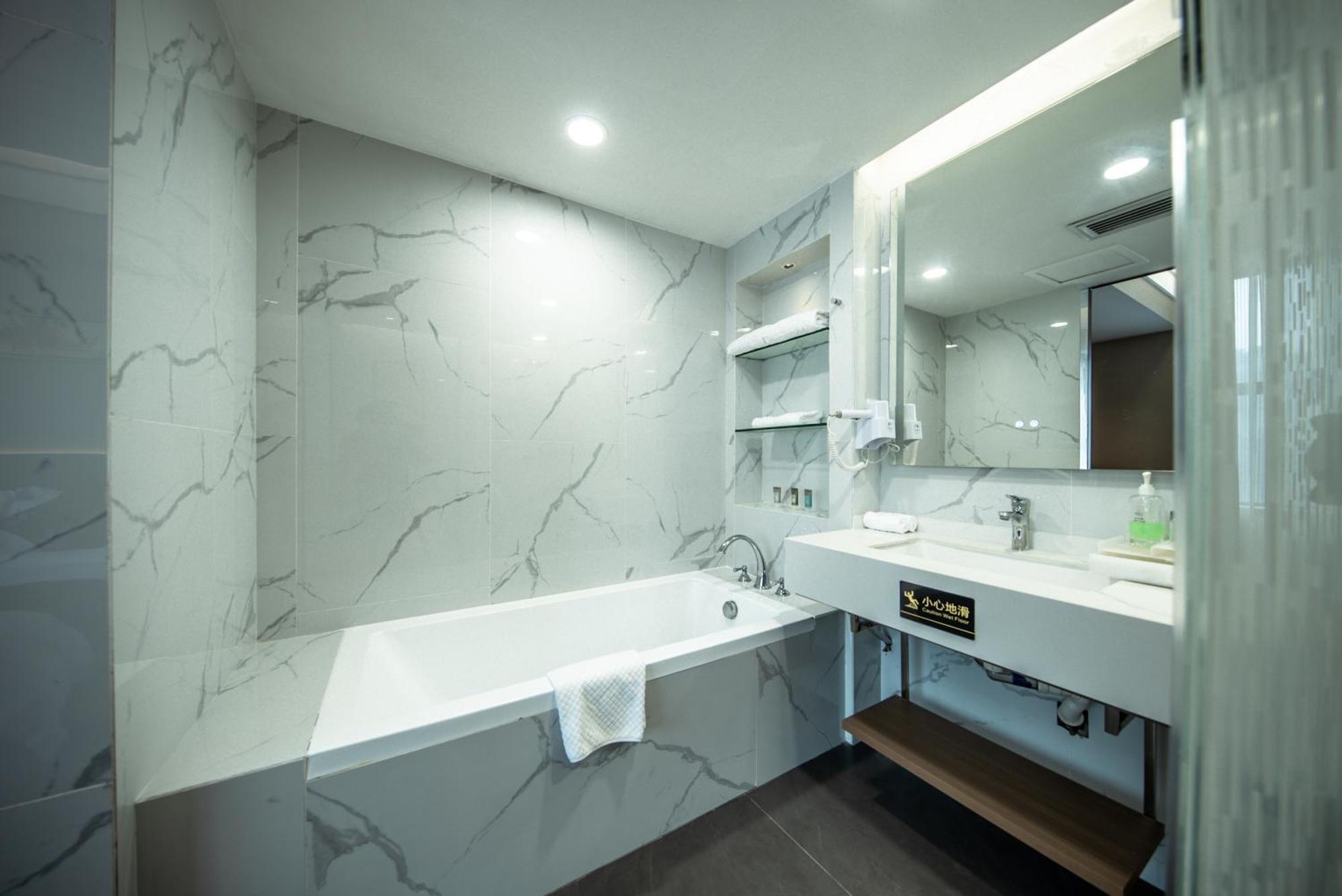 Romanjoy International Hotel Shenzhen Exterior photo