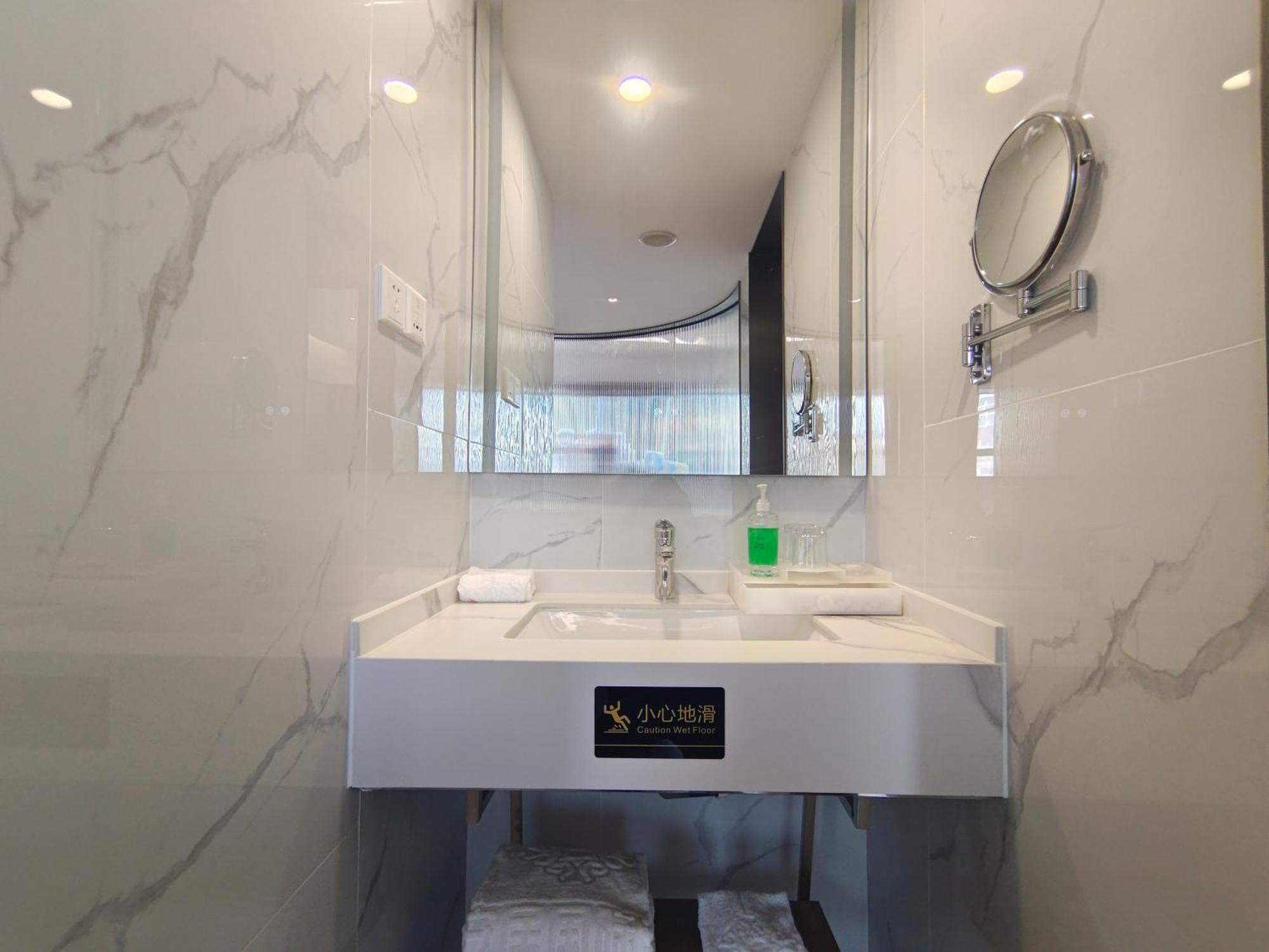 Romanjoy International Hotel Shenzhen Exterior photo