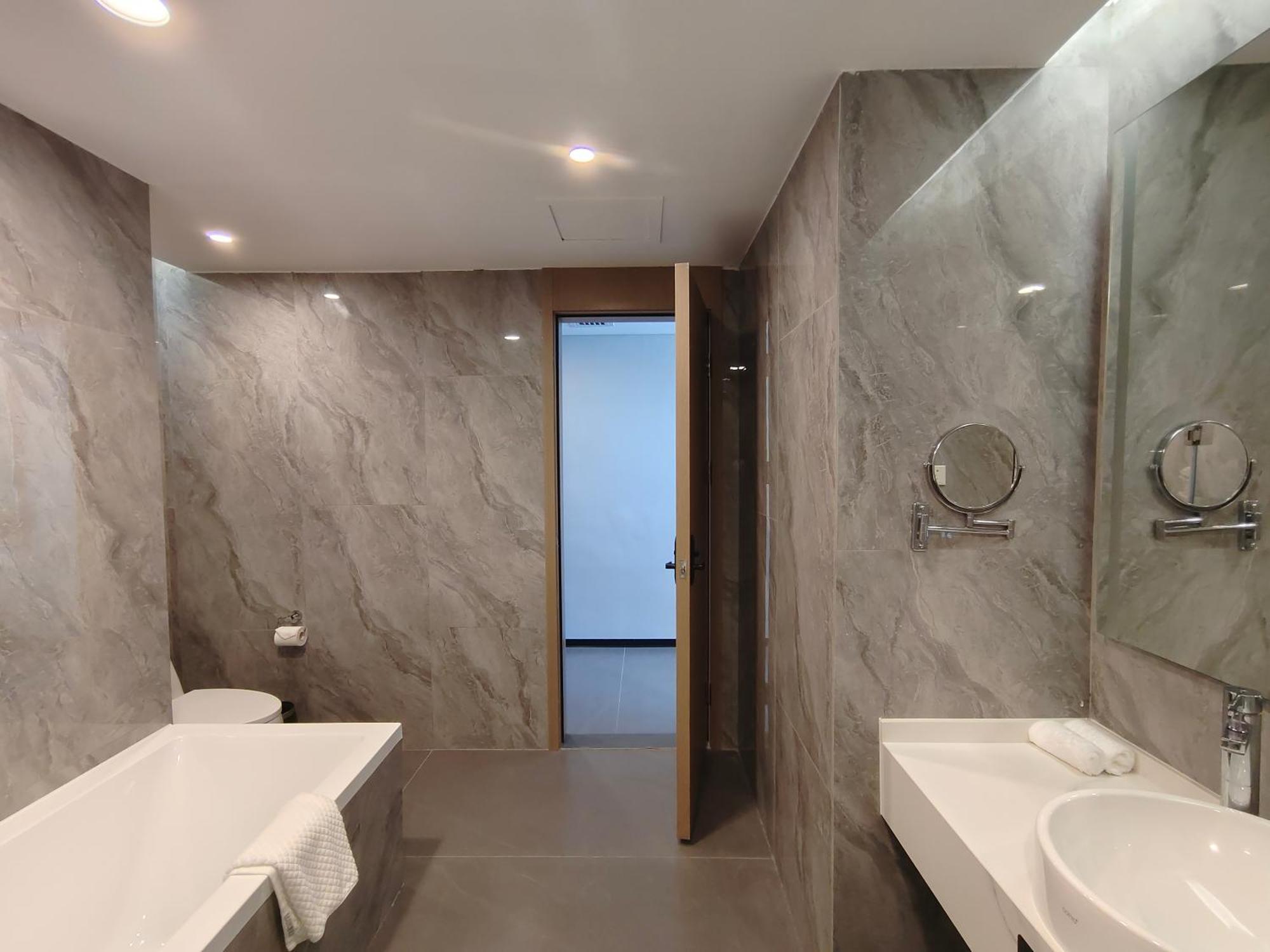 Romanjoy International Hotel Shenzhen Exterior photo